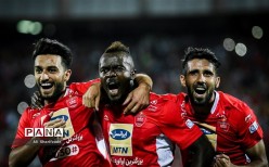 علی دایی مشتری مهاجم‌های استقلال و پرسپولیس شد